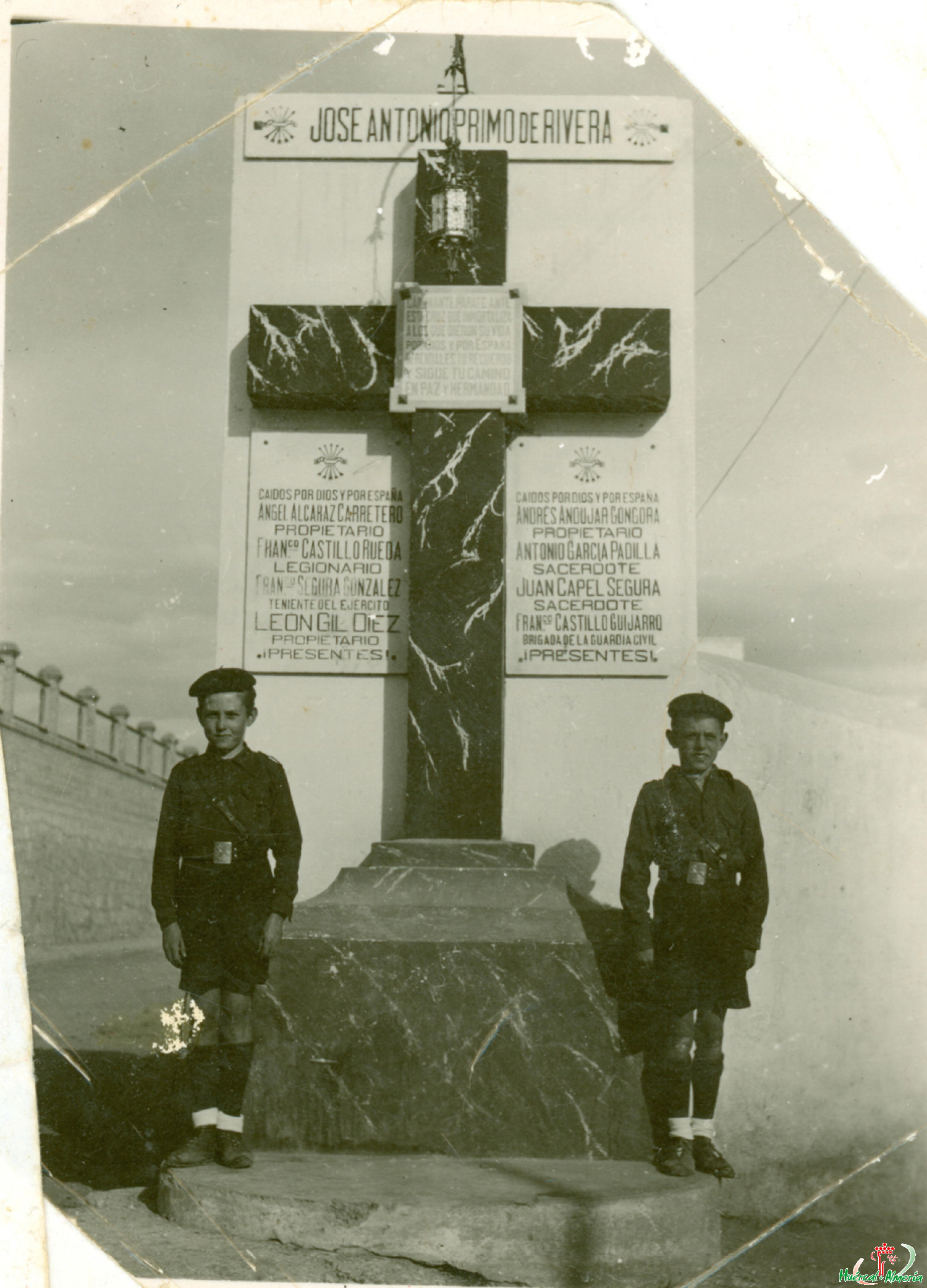 Monumento Cruz de los caídos.1943