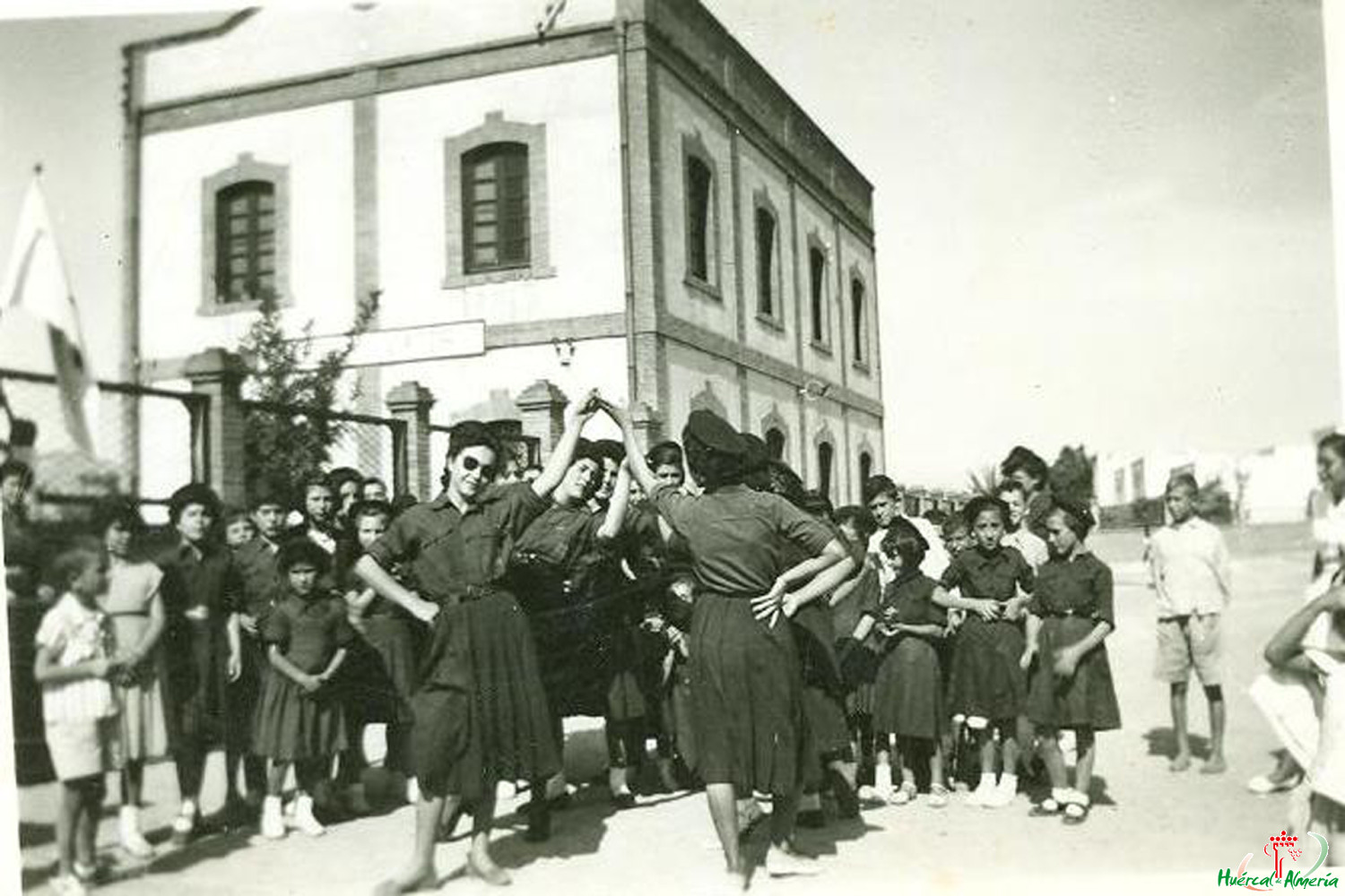 Baile de la Sección Femenina. 1948